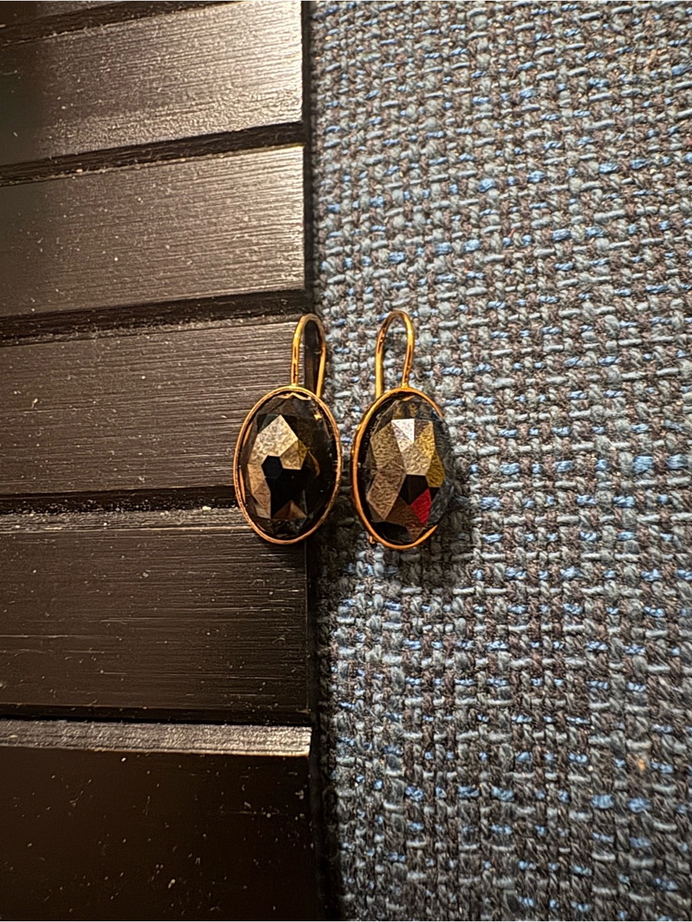 ROSE GOLD SWAROVSKI EARRINGS WITH BLACK/BLUE CRYSTALS